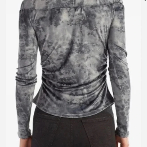 NWT Red Haute Off the Shoulder Top - Picture 3 of 10